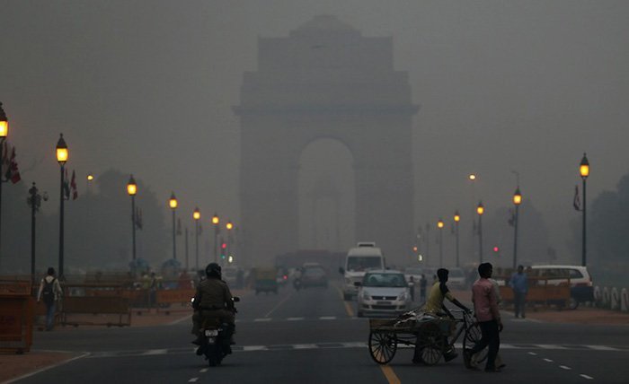 New Delhi enveloped in Smog